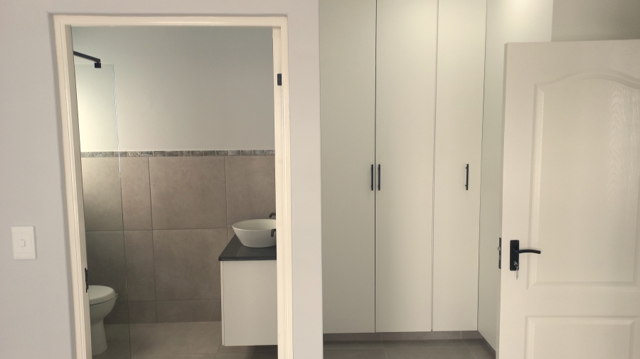 3 Bedroom Property for Sale in Sandy Point Western Cape